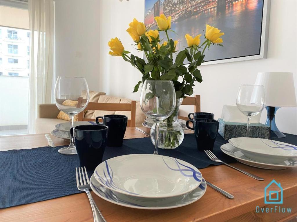 Milky Apartment With Balcony - 3 Km To Baltic Sea Gdańsk Zewnętrze zdjęcie